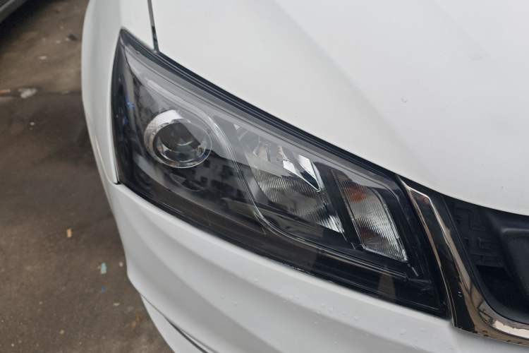 Used Geely Auto Emgrand 2016 Sedan 1.5L CVT Upward Version