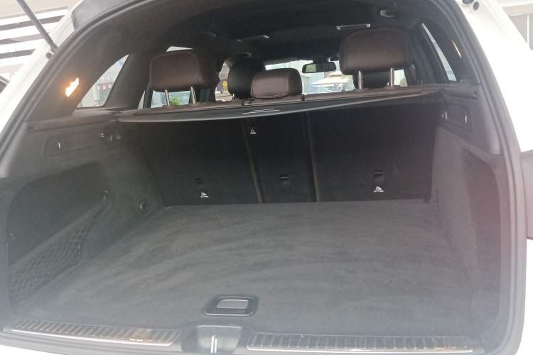 Used Mercedes-Benz GLC 2019 GLC 260 L 4MATIC Dynamic Model
