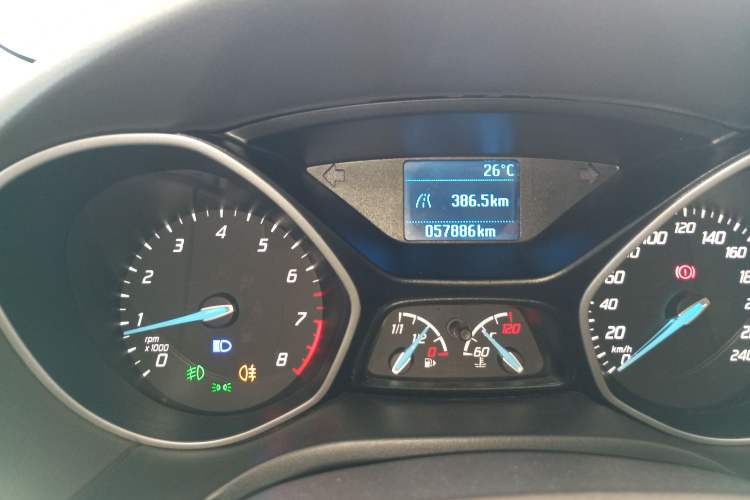 Used Ford Focus 2012 Sedan 1.6L Manual Comfort Model
