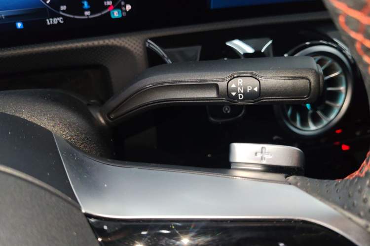 Used Mercedes-Benz A-Class 2025 A 200 L Fashion Model Gear Lever