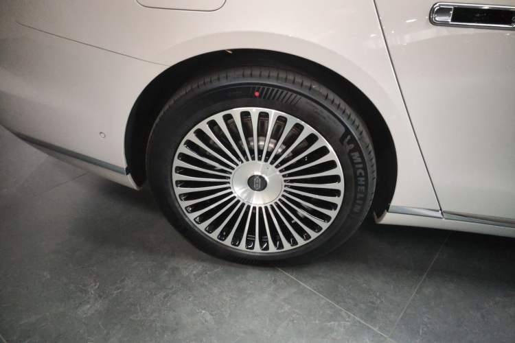 Used Hima S800 2025 Model, Range-Extended Starlight Executive Edition, 4 Seats