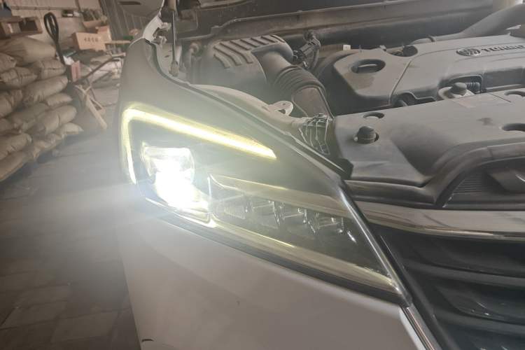 Used Buick Envision 2021 532T Two-Wheel-Drive Luxury Version