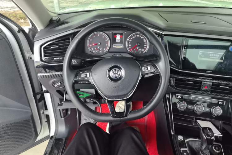 Used Volkswagen Tayron 2019 330TSI Two-Wheel Drive Luxury Model China VI Standard Steering Wheel
