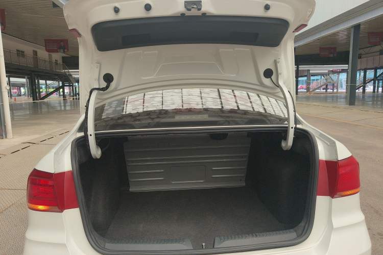 Used Volkswagen Santana 2019 1.5L Manual Fashion Edition China VI Standard Trunk