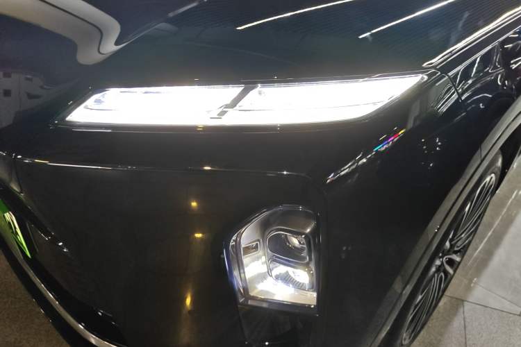 Used Nio ES8 2026 Model 6-seat Executive Signature Edition Left Front Headlight