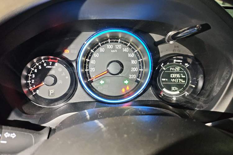 Used Honda XR-V 2015 1.8L EXi CVT Comfort Version
