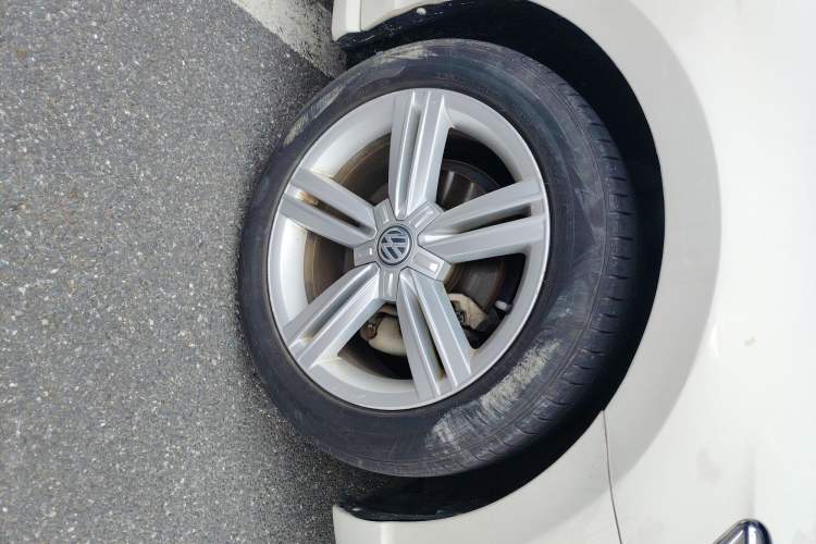 Used Volkswagen Lamando 2015 280TSI DSG Comfort Edition
