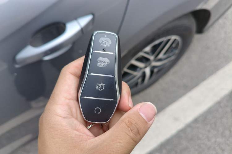 Used BYD Seal 05 DM-i 2025 DM-i Intelligent Drive 120KM Flagship Model Vehicle Key