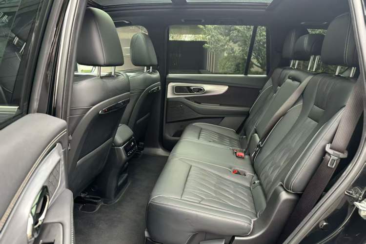 Used GAC Trumpchi GS8 2022 Dual-Engine Series 2.0TM Two-Wheel Drive Prestige Edition (7 Seats)
