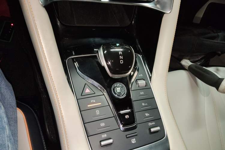 Used BYD Song PLUS New Energy 2021 EV Deluxe Model Gear Lever