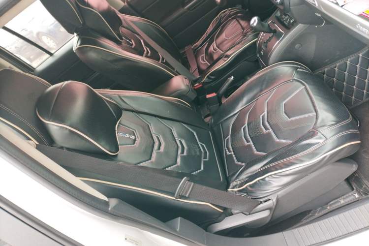 Used Jeep Compass 2015 2.0L two-wheel drive sport version