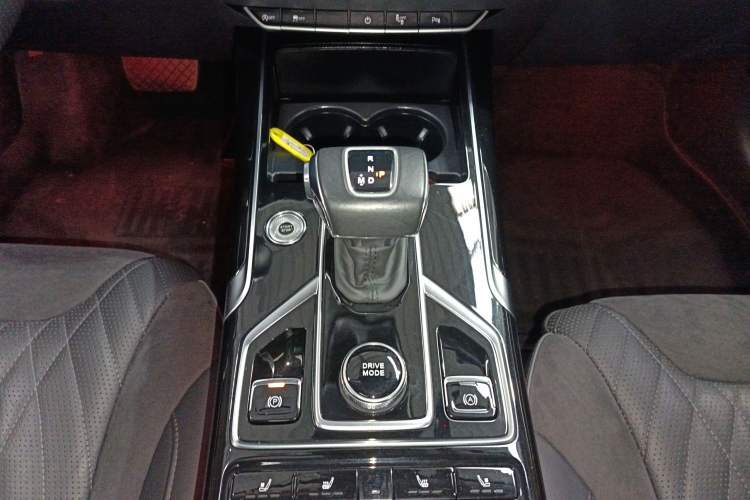 Used Hongqi HS5 2022 Revised Version 2.0T Smart Connect Flagship Edition
