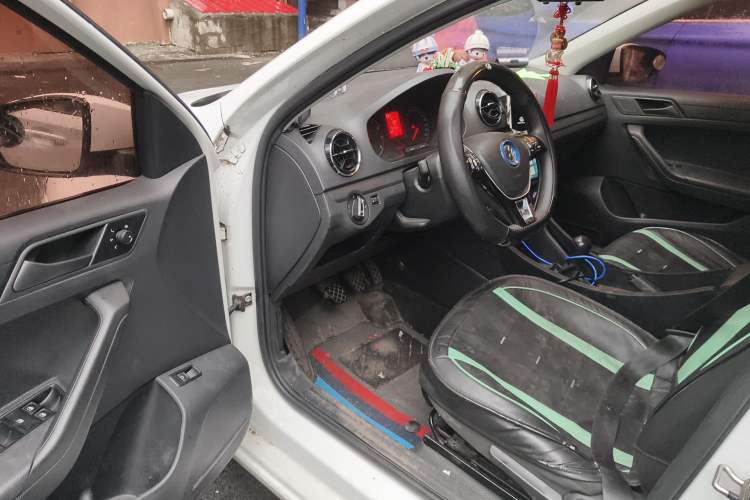 Used Volkswagen Jetta 2017 1.4L Manual Fashion Edition
