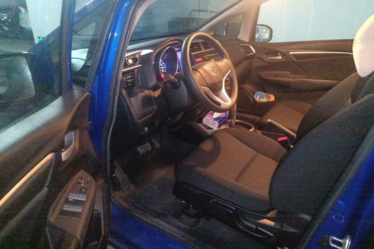 Used Honda Fit 2014 1.5L SE CVT Fashion Model Driver Seat