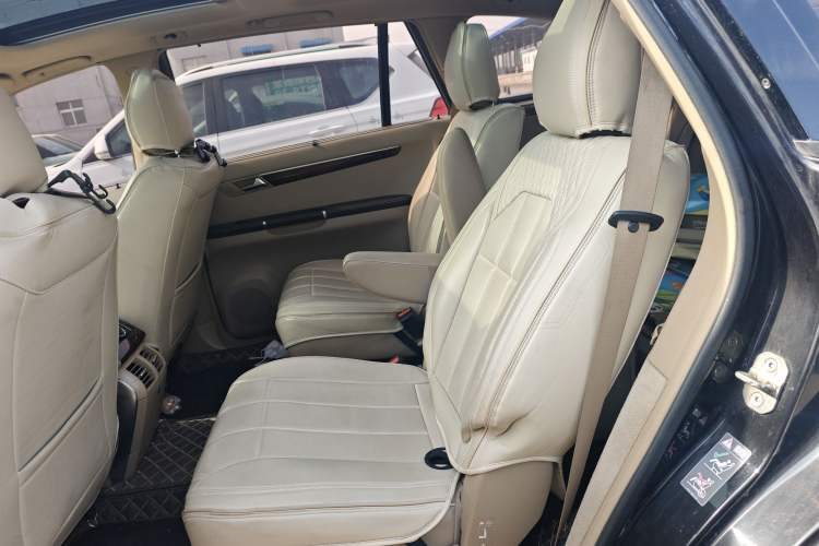 Used Mercedes-Benz R-Class 2010 R 350 L 4MATIC Left Rear Seat