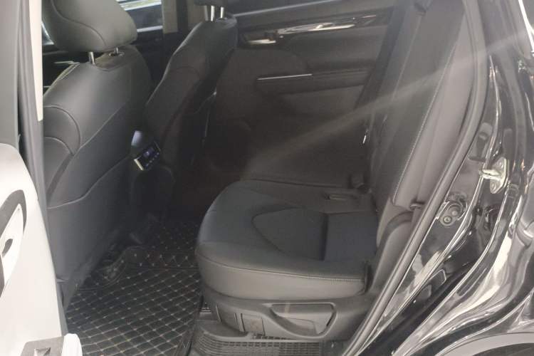 Used Toyota Highlander 2022 Dual-Engine 2.5L Two-Wheel Drive Prestige Edition 7-Seater Left Rear Seat