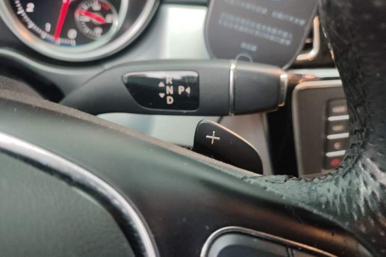 Used Mercedes-Benz GLE Coupe 2017 GLE 320 4MATIC Coupe SUV Gear Lever