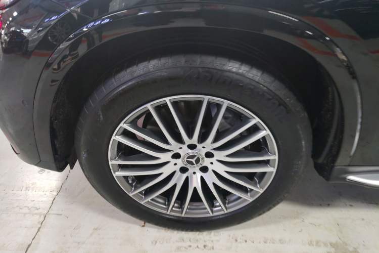 Used Mercedes-Benz GLC 2023 Refreshed GLC 300 L 4MATIC Dynamic Edition 5 Seats
