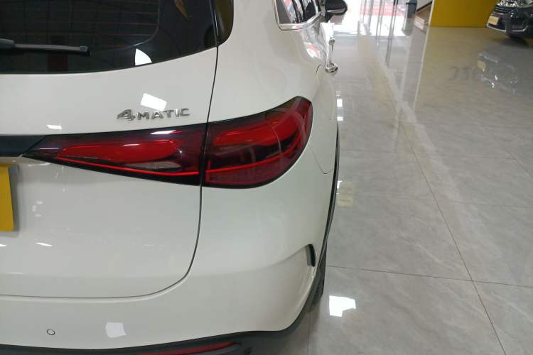 Used Mercedes-Benz GLC 2023 GLC 260 L 4MATIC Luxury Model 5 Seats