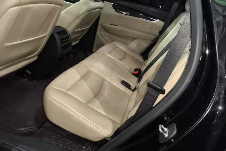 Used Cadillac XT5 2018 25T Luxury Model