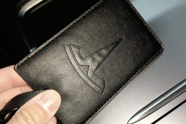 Used Tesla Model Y 2023 Rear-Wheel-Drive Version
