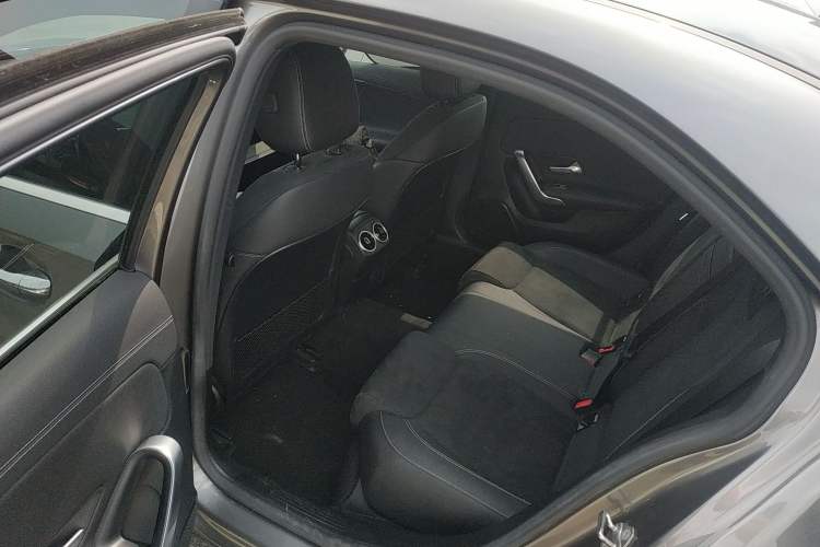 Used Mercedes-Benz A-Class 2020 Restyled A 200 L Sport Sedan Fashion Version Left Rear Seat