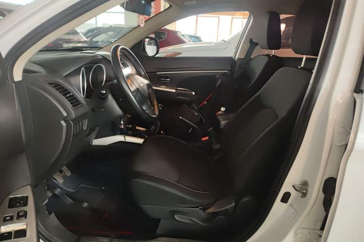 Used Mitsubishi ASX 2016 1.6L Manual Two-Wheel Drive Pioneer Edition Left Front Seat