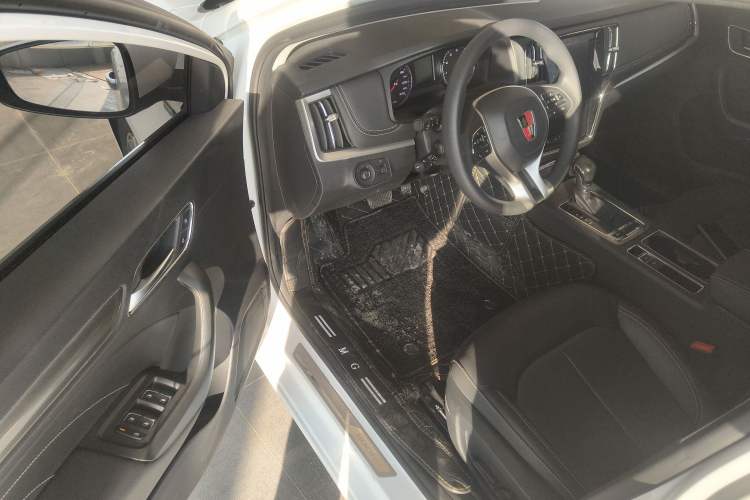 Used Roewe i6 2020 PLUS 1.6L CVT 4G Connected Glory Flagship Edition
