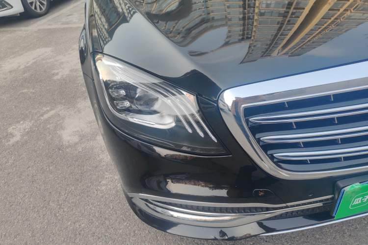 Used Mercedes-Benz Maybach S-Class 2018 S 450 4MATIC Right Front Headlight