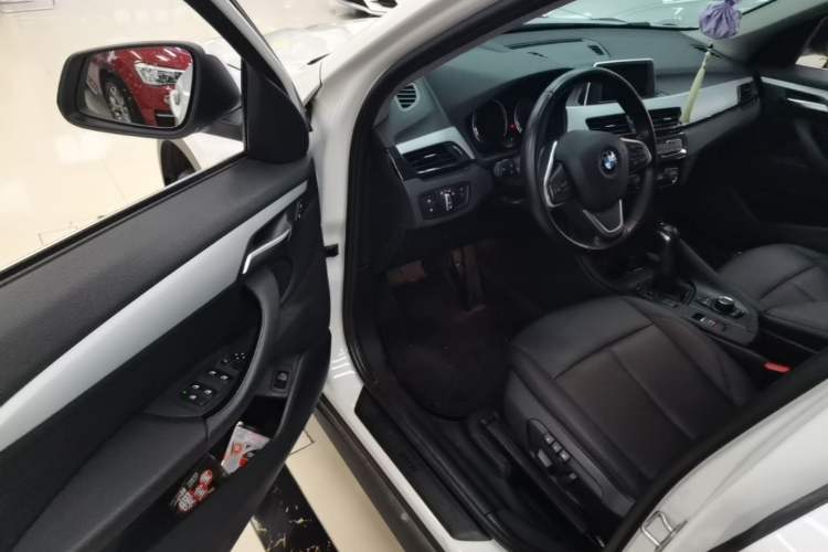 Used BMW X1 2019 sDrive20Li Leading Model

