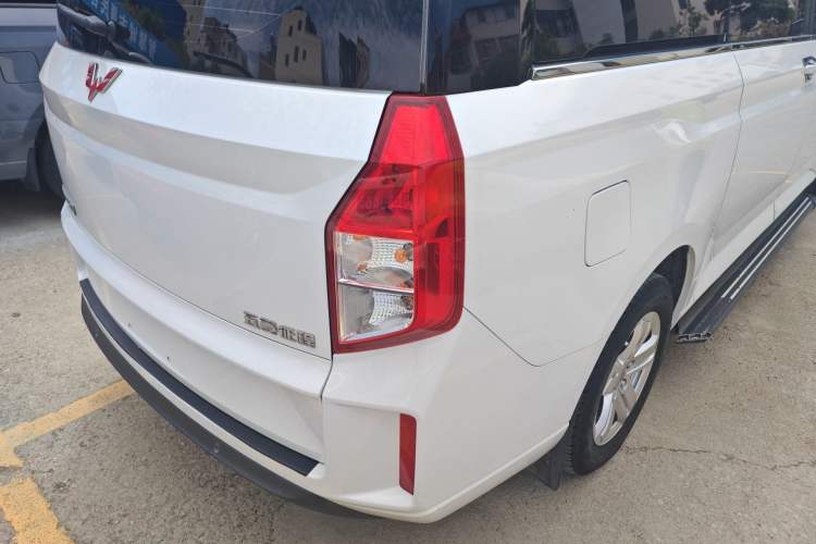 Used Wuling Zhengcheng 2021 1.5T Manual Luxury Version Exterior 3
