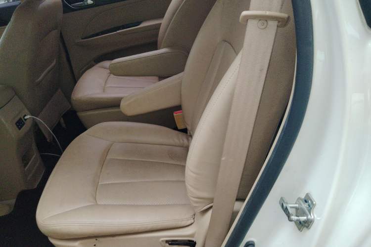 Used Baojun 730 2016 1.8L iAMT Luxury Model 7 Seats Left Rear Seat