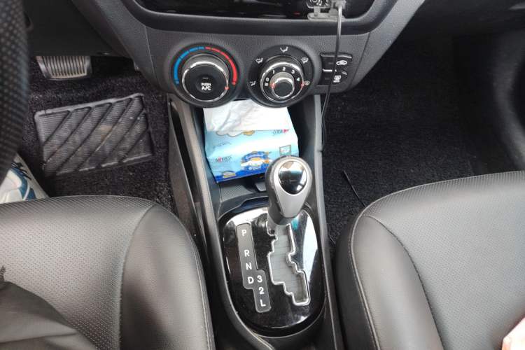 Used Kia K2 2011 Sedan 1.6L Automatic Transmission Premium
