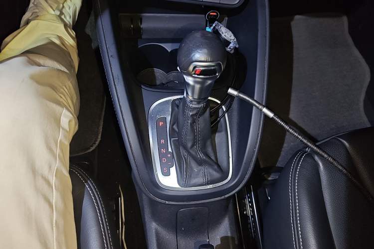 Used Audi A1 2014 30 TFSI Sportback Comfort Model Gear Lever