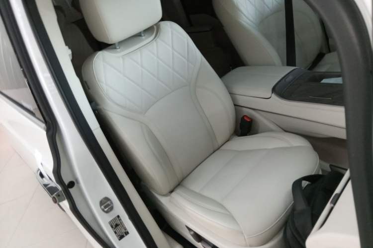 Used Wey Gaoshan 2025 Four-Wheel Drive Alpine 8