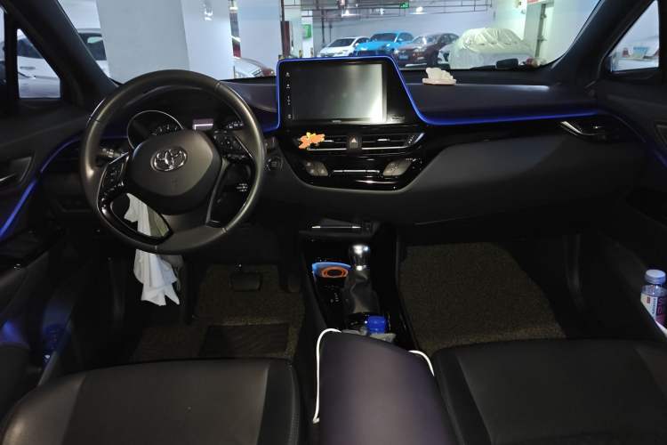 Used Toyota IZOA 2018 2.0L Yichi Version China VI Standard Center Console