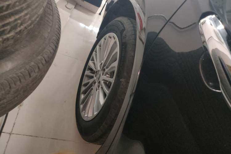 Used Toyota Camry 2024 Dual-Motor 2.0 HGVP Luxury Edition
