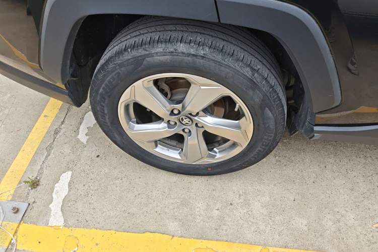 Used Toyota RAV4 2022 2.0L CVT Two-Wheel Drive Fashion Plus Edition Right Rear Wheel Hub