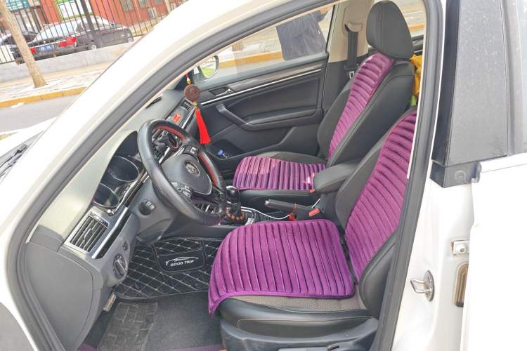 Used Volkswagen C-TREK 2017 1.6L Automatic Comfort Model Left Front Seat