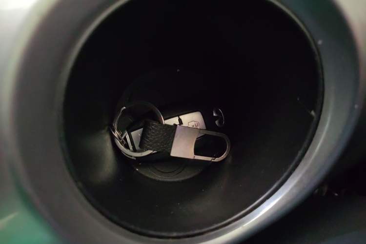 Used Infiniti ESQ 2014 1.6L Spontaneous Edition
