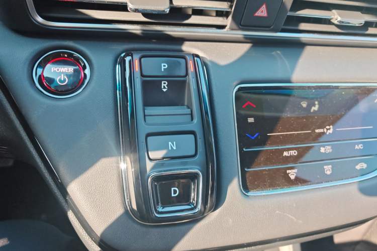 Used Honda Odyssey 2024 2.0L eHEV Sharp & Smart Edition