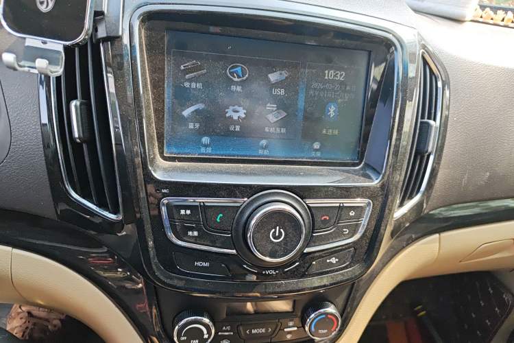 Used Baojun 730 2015 1.8L Manual Luxury Navigation ESP Version 7-seater