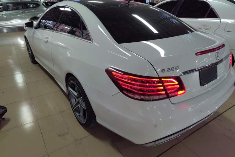 Used Mercedes-Benz E-Class (Import) 2014 E 200 Coupe
