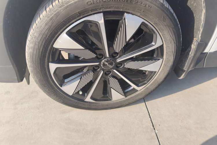 Used BYD Song PLUS New Energy 2024 Honor Edition EV 520km Luxury Model