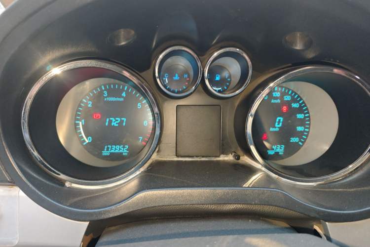 Used CHANGAN KAICHENG Ruixing M90 2017 2.0L Value Edition High-Roof 6-Seater Dual-Swing Doors 4G94S