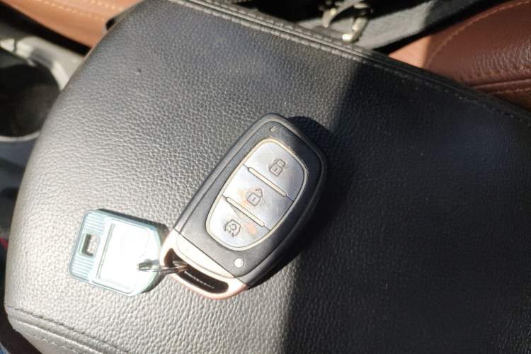 Used BAIC Changhe M70 2017 1.5L manual luxury cabin