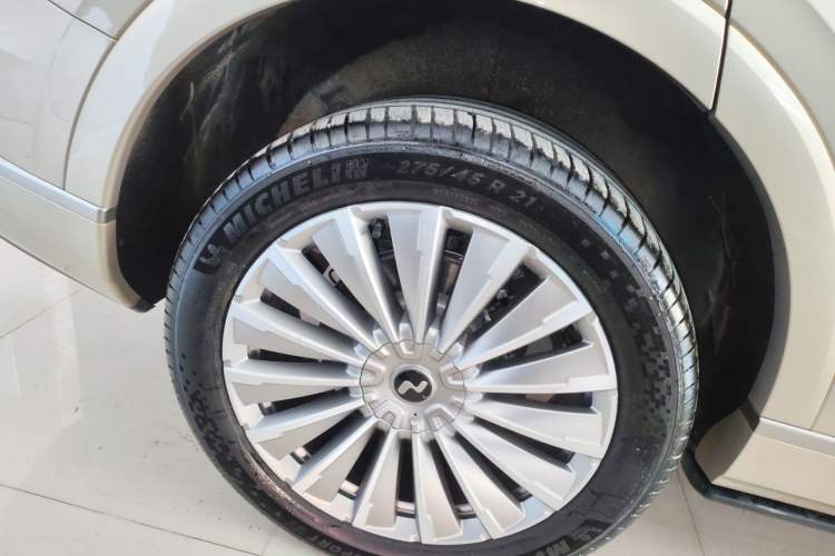 Used ONVO Luxeed L90 2025 Model—Max Six-Seater Version Exterior 5