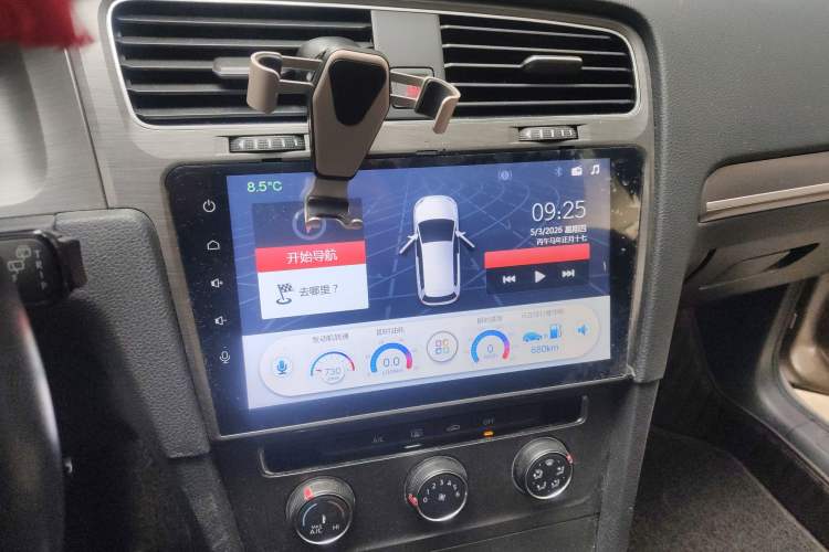 Used Volkswagen Golf 2016 230TSI Automatic Comfort Version
