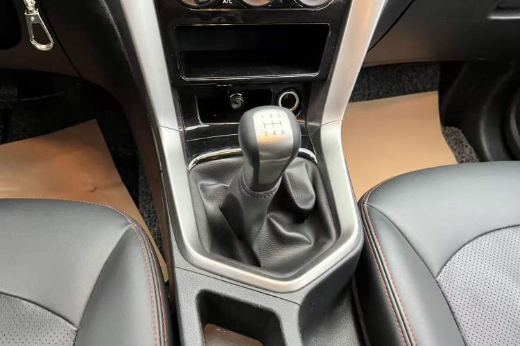 Used Venucia T70 2016 1.6L Manual Ruixing Edition
