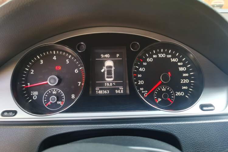 Used Volkswagen Magotan 2013 1.8TSI Premier Model Instrument Cluster